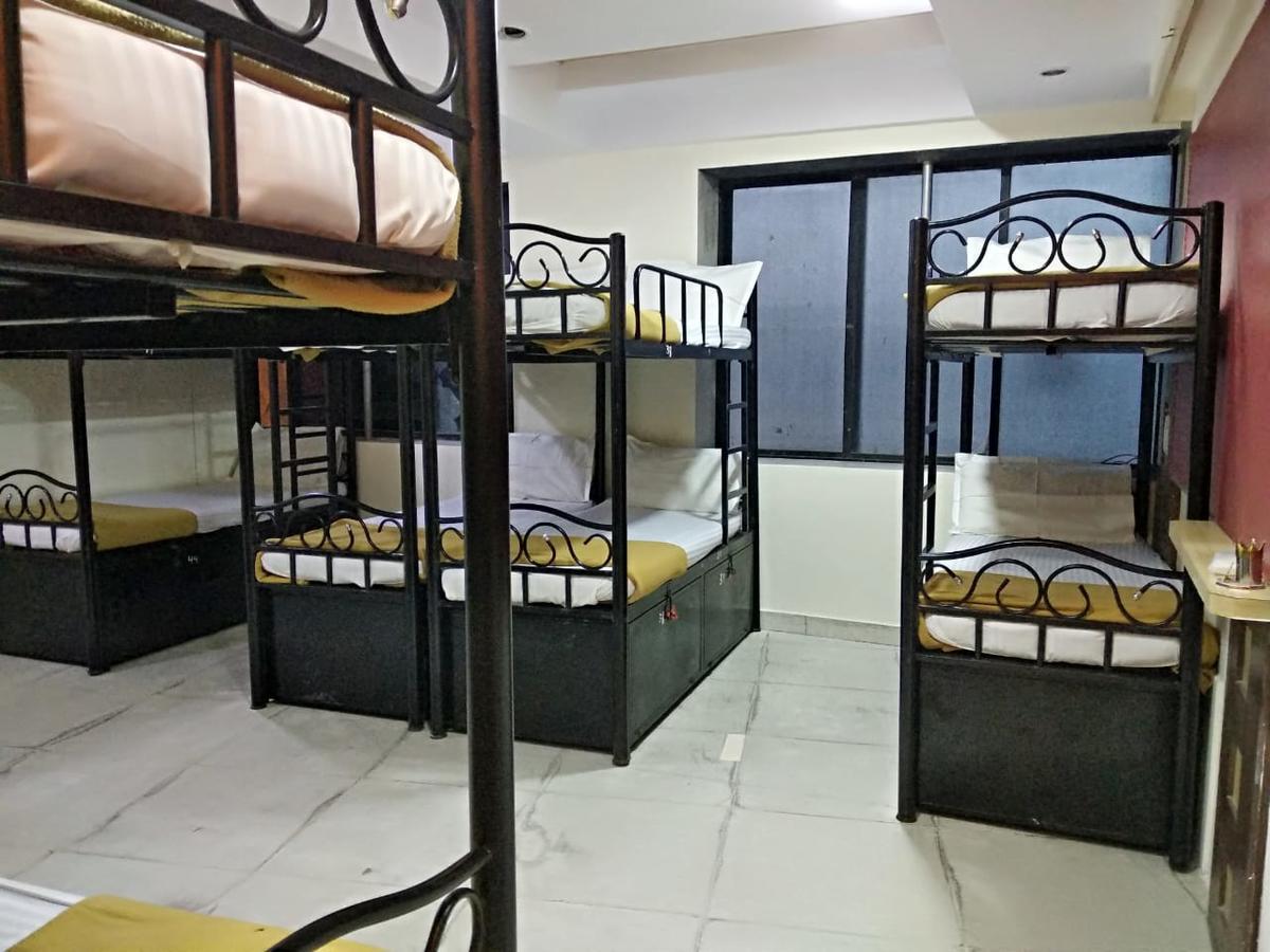 Bandra Dormitory Only For Indian Male - Mumbai — Photos 2